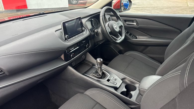 Nissan Qashqai 1.3 DiG-T MH Acenta Premium 5dr Petrol Hatchback